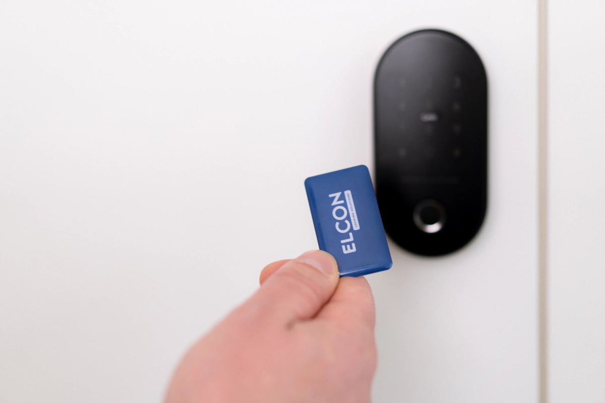 Türschloss mit RFID-Tag und smartKEYPAD von ELCON