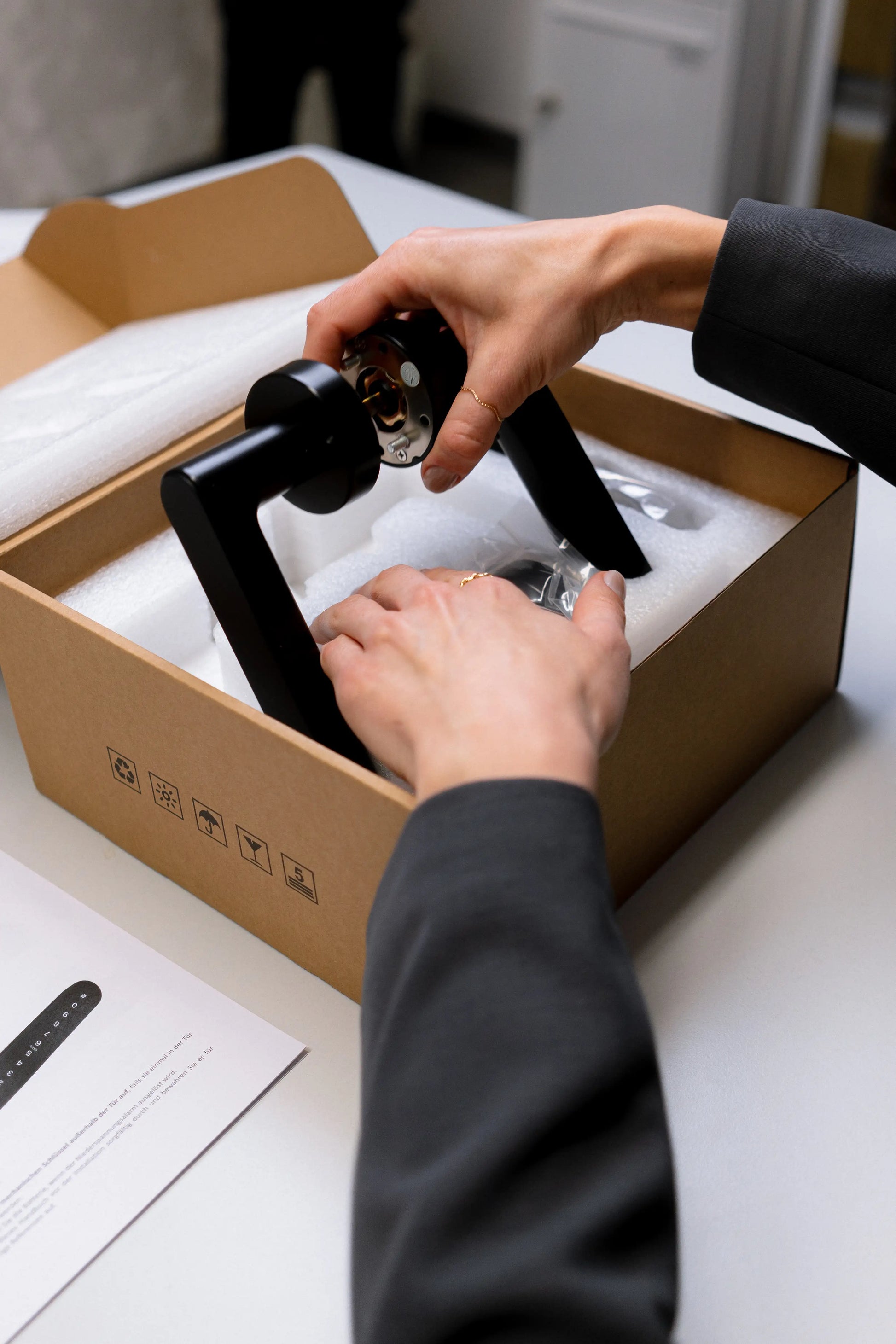 ELCON Smart Handle Unboxing 1